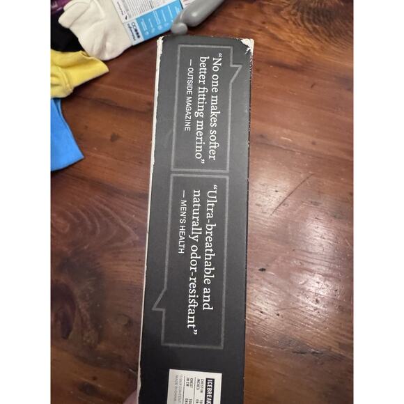 Icebreaker 100% Merino Wool 200 Oasis LS Crew Base Layer Top Mens Sz M NWT $105 - Picture 12 of 14